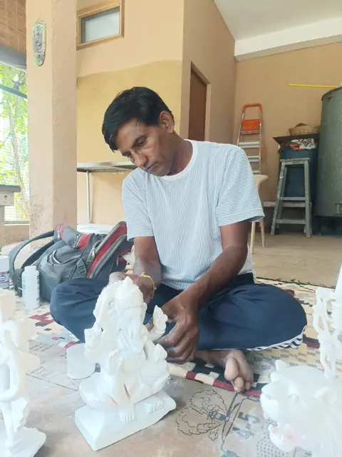 Murti painting, shringar and detailed finishing by Raadhaye Arts